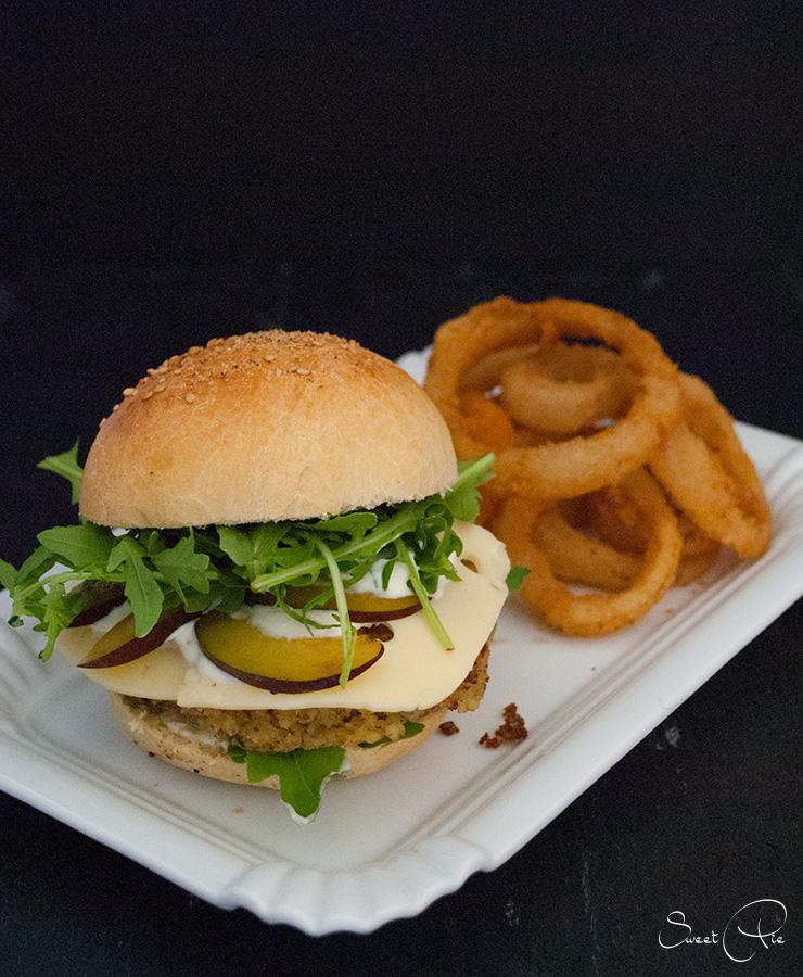 Rezeptbild: Haselnuss Zwetschgen Burger