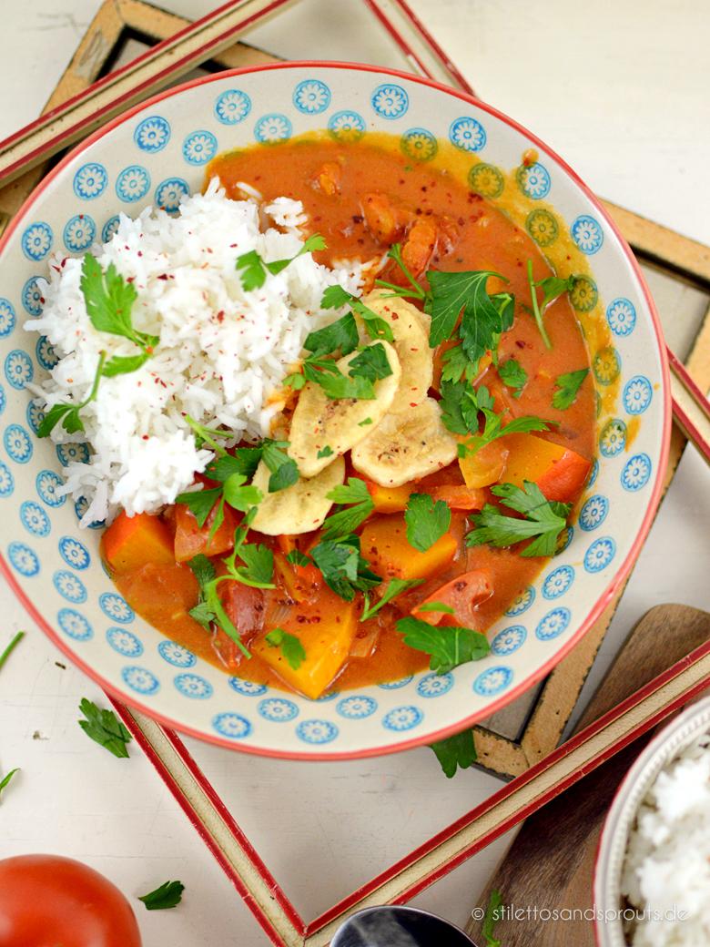 Rezeptbild: Einfaches Kürbis-Curry mit Erdnussbutter und Kokosnussmilch