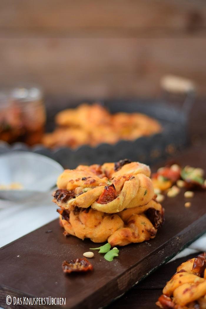 Rezeptbild: Sommer Soul Food: Tomate-Mozzarella-Kringel