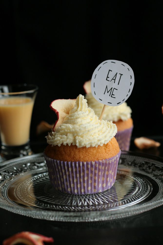 Rezeptbild: Schweden-Cupcakes mit Apfelmus und Eierlikör