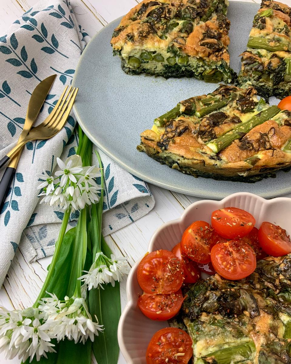 Rezeptbild: Frittata mit Spargel, Bärlauch, Spinat und Parmesan