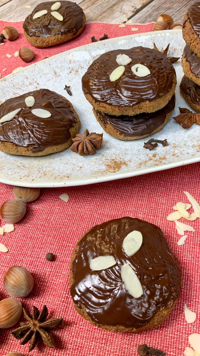 Rezeptbild: Erstaunlich gesunde low carb Lebkuchen ohne Mehl und Zucker