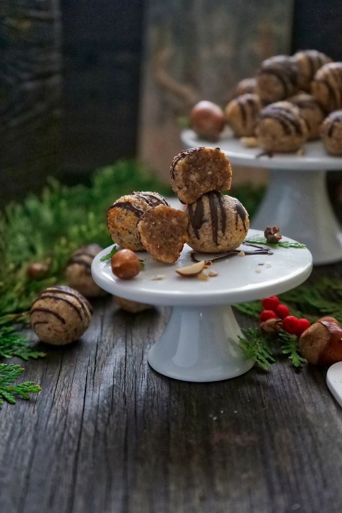 Rezeptbild: Berner Haselnusslebkuchen – Kugeln