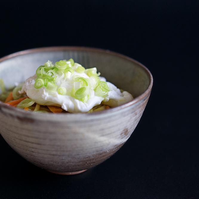Rezeptbild: Japanisches Curry mit Udon-Nudeln und pochiertem Ei - Kare Udon