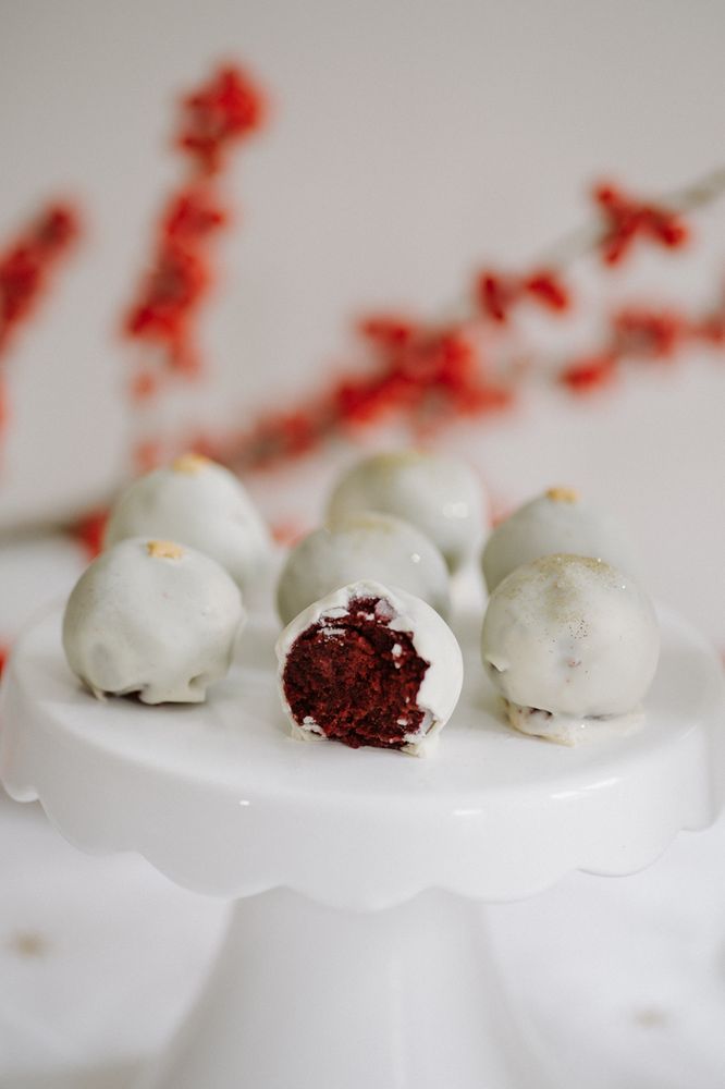 Rezeptbild: „RED VELVET CAKE“ PRALINEN MIT SCHUSS