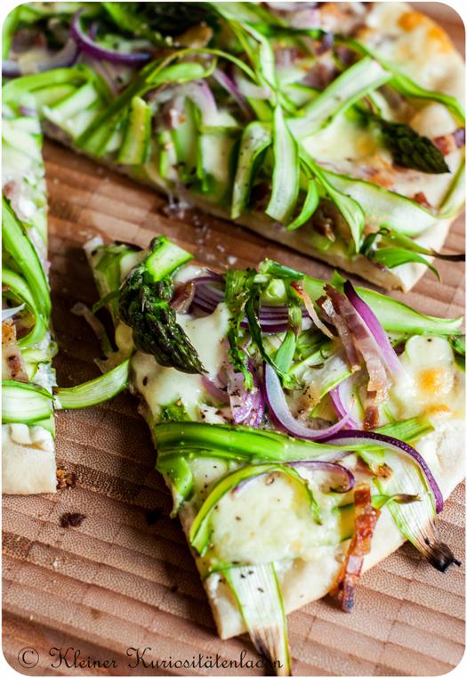 Rezeptbild: Pizza mit grünem Spargel