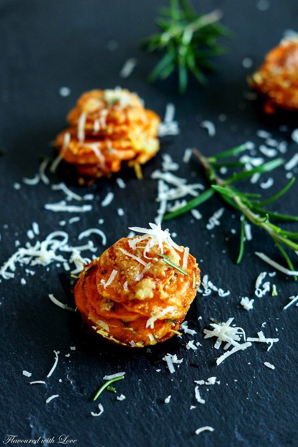 Rezeptbild: Parmesan-Süßkartoffel-Türmchen