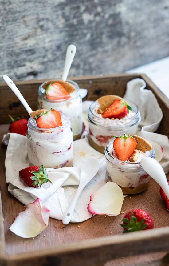 Rezeptbild: Erdbeer-Joghurt-Cheesecake Dessert im Glas
