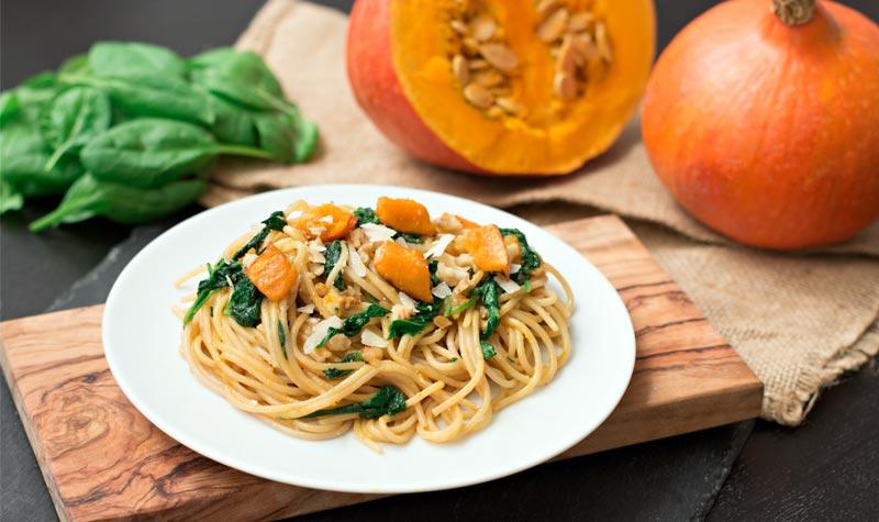 Rezeptbild: Spaghetti mit Kürbis, Spinat & Walnuss