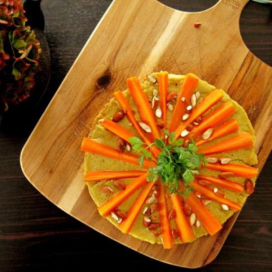 Rezeptbild: Möhren-Kokosmilch-Pfannkuchen mit Curry und Mandeln