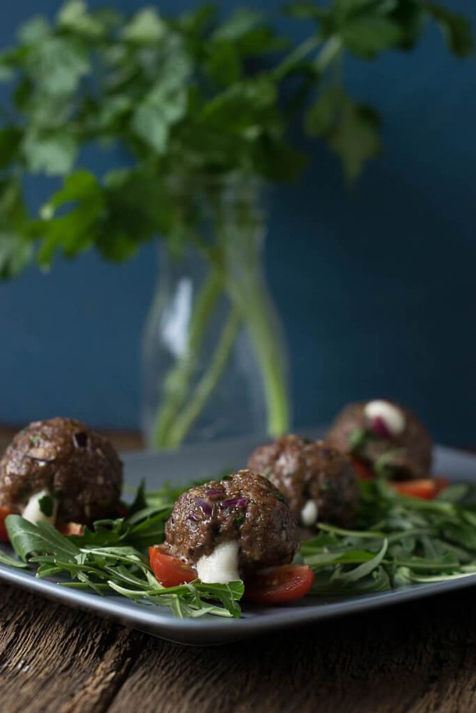 Rezeptbild: Fleischbällchen mit geschmolzenem Mozzarella