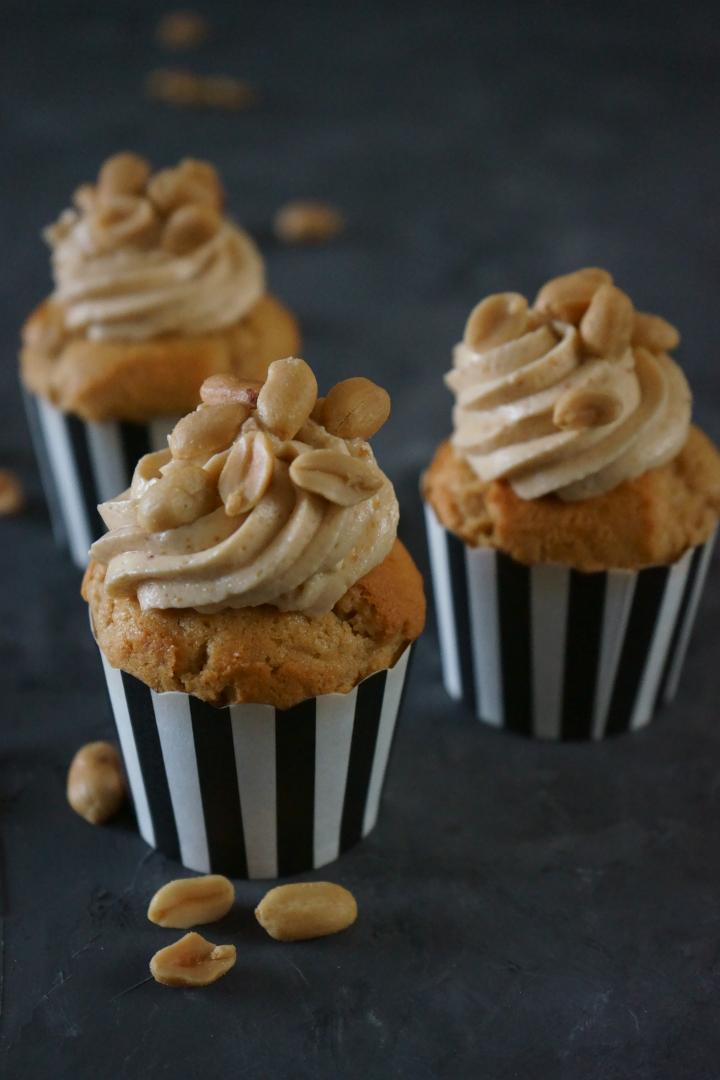 Rezeptbild: Erdnussbutter-Cupcakes mit Erdnusscreme