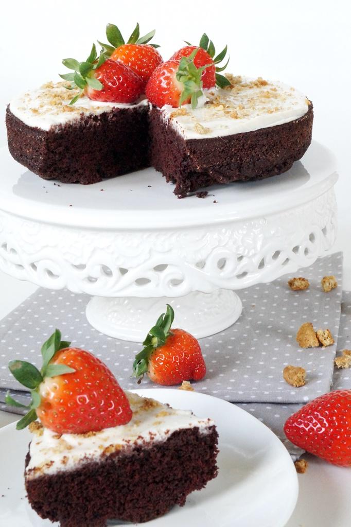 Rezeptbild: Schokoladenkuchen mit Frischkäsecreme 