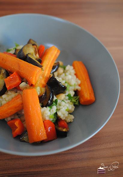 Rezeptbild: Gemüse-Pilaf mit Kreuzkümmeldressing 