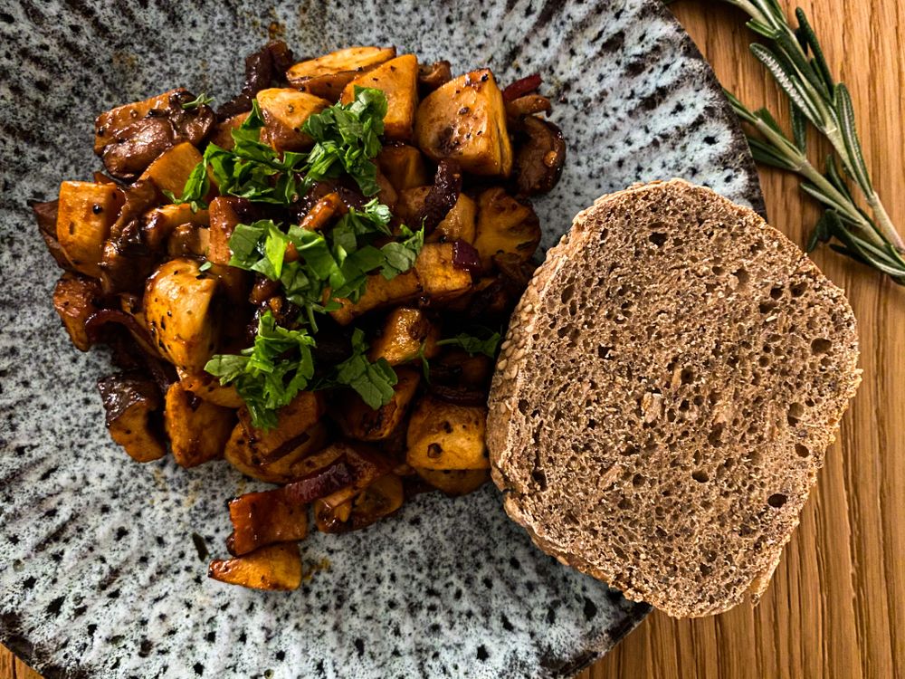 Rezeptbild: Leckere Pilzpfanne mit Knoblauchdip