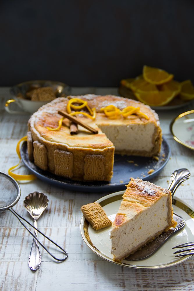 Rezeptbild: Winterlicher Käsekuchen mit Orange, Zimt & Spekulatius