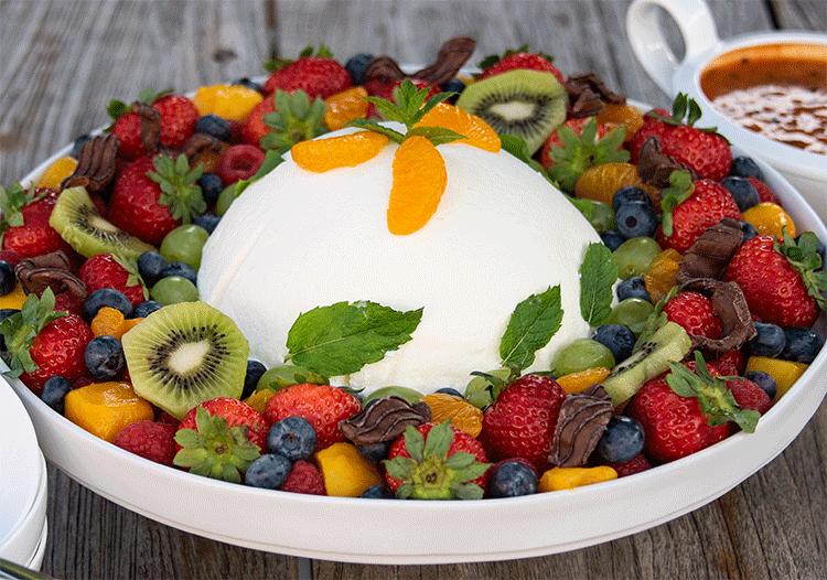 Rezeptbild: Joghurtbombe im Fruchtbeet