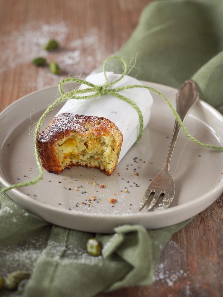 Rezeptbild: Pistazien-Mohn-Küchlein mit Orangen