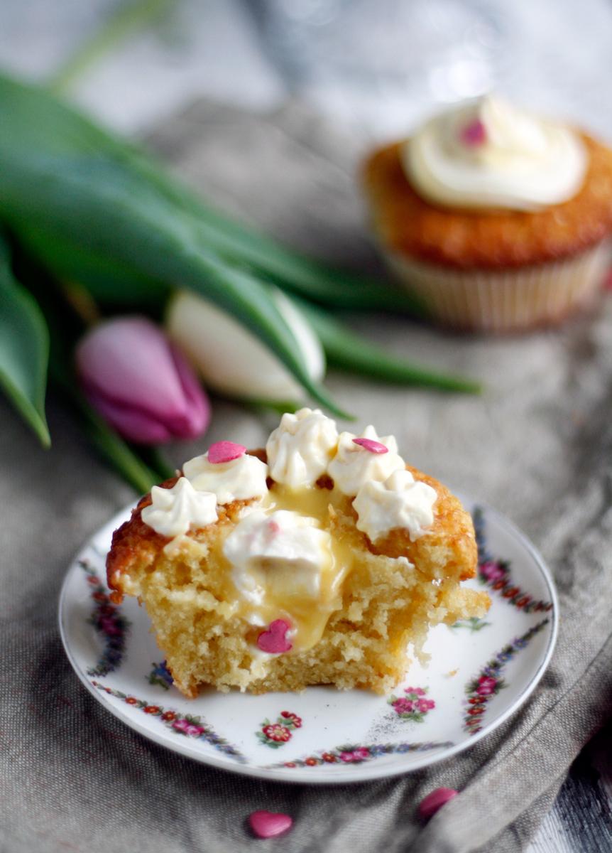 Rezeptbild: Cupcakes mit Orangencurd und Mascarponecreme