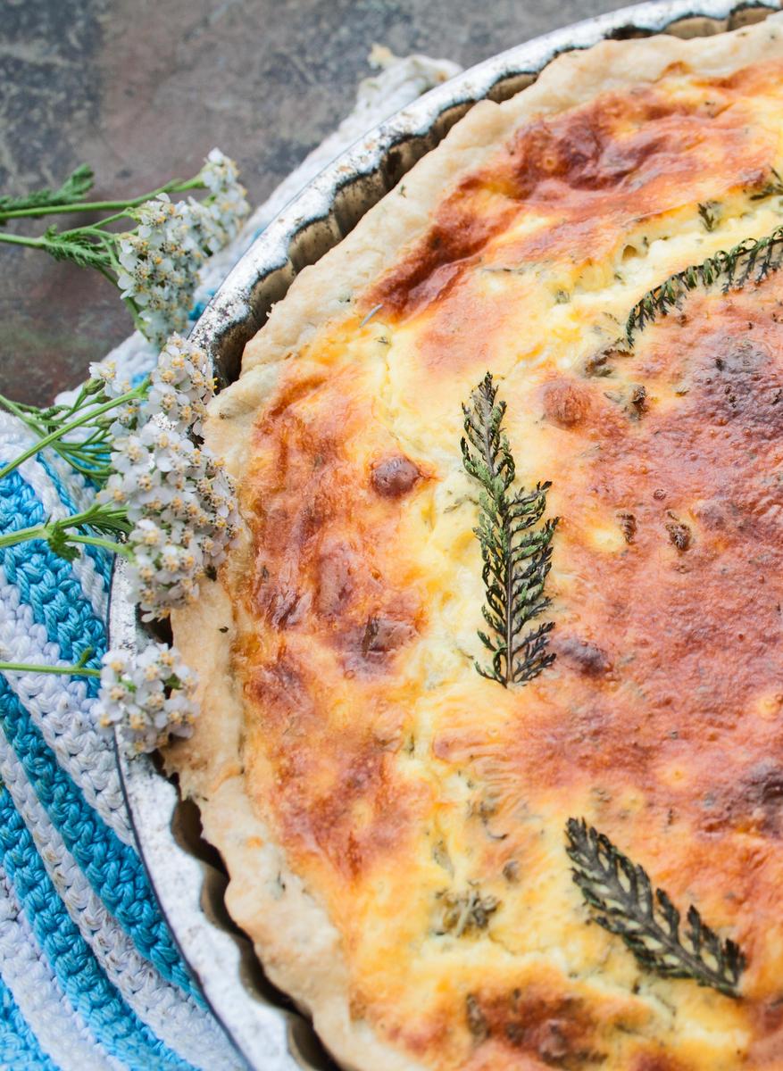 Rezeptbild: Quiche Lorraine mit Schafgarbe