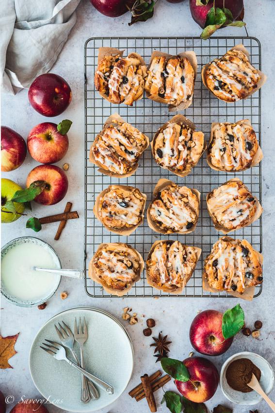 Rezeptbild: Apfel-Haselnuss-Pull-Apart-Muffins
