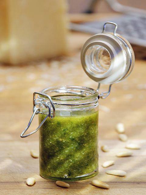 Rezeptbild: Chimichurri und Pesto