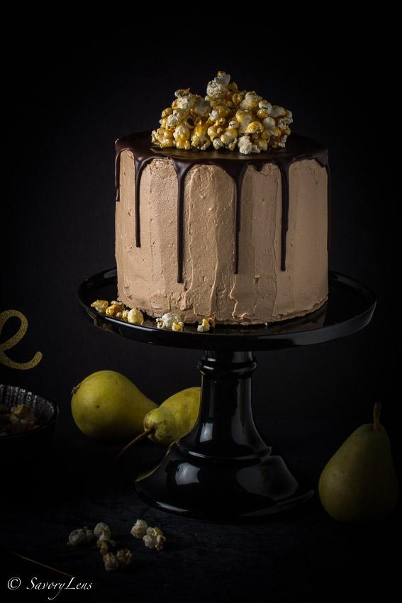 Rezeptbild: Birnen-Nougat-Torte mit Karamell-Popcorn