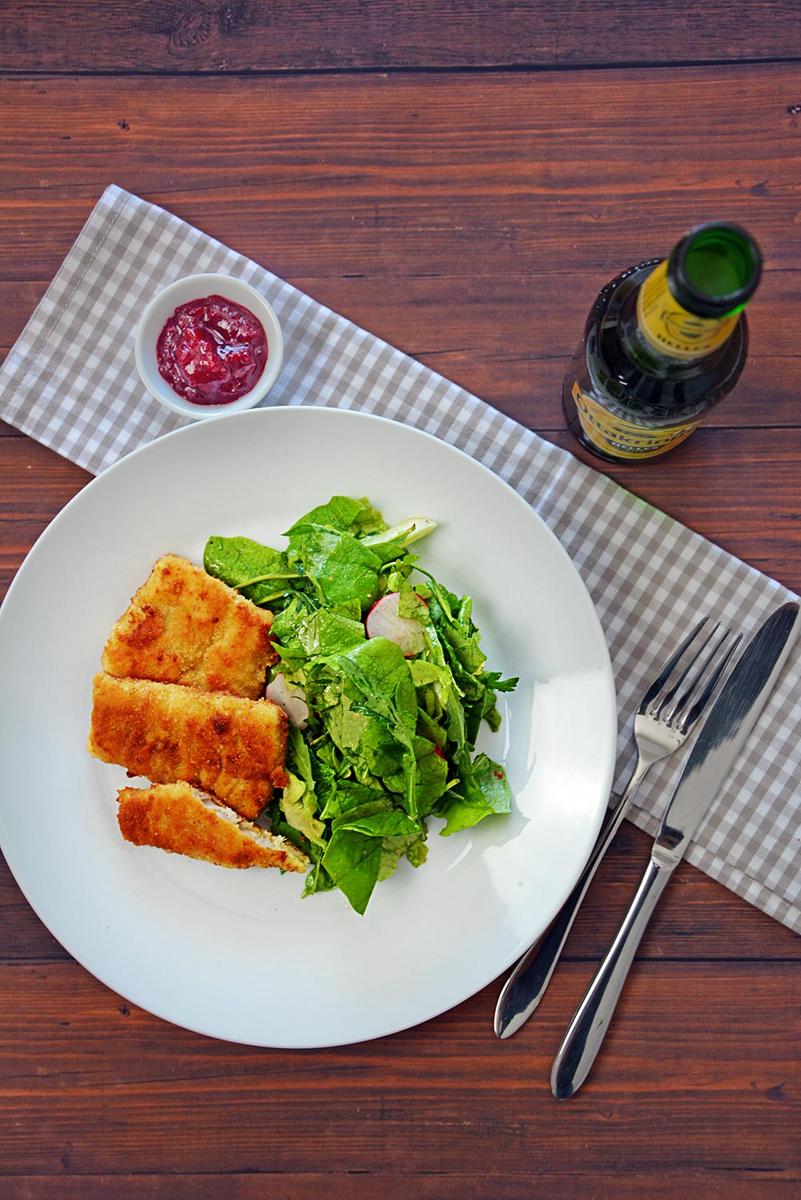 Rezeptbild: Fisch in Senfkruste mit grünem Salat
