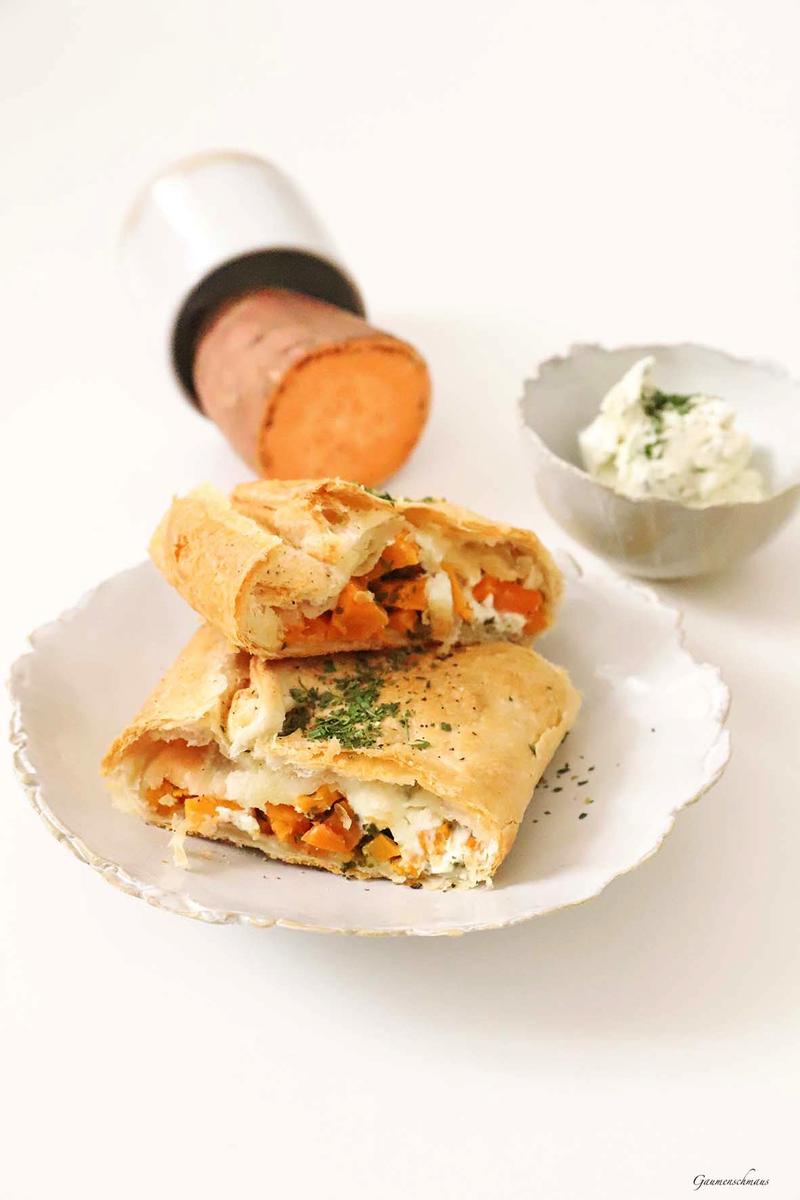 Rezeptbild: Süßkartoffelstrudel und Schafskäse