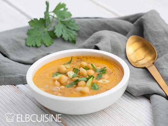 Rezeptbild: Große Suppen-Liebe: Kichererbsen-Karotten-Suppe