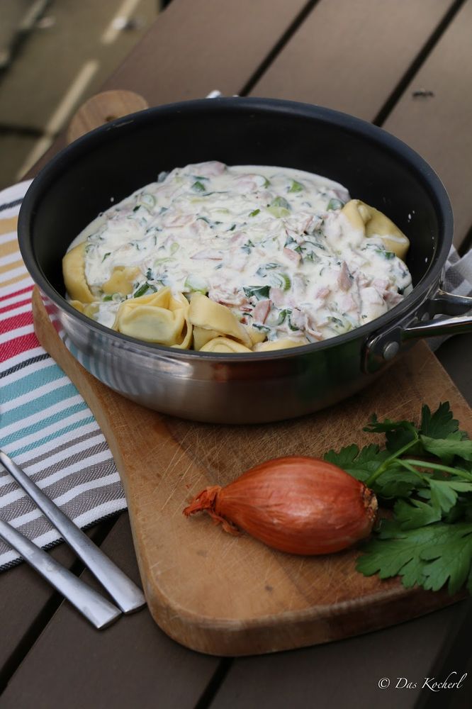 Rezeptbild: Tessiner Sösschen mit Tortellini 