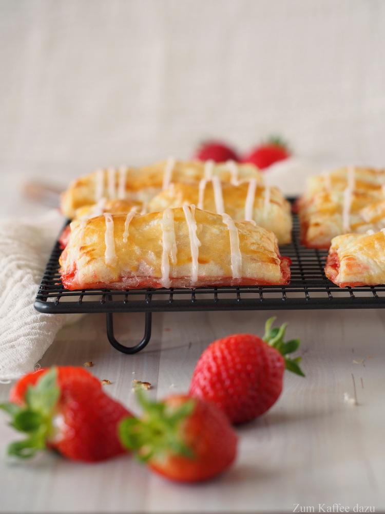 Rezeptbild: Blätterteigtäschchen mit Erdbeeren und Ingwer