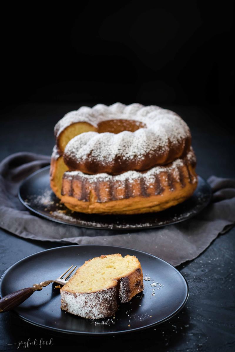 Rezeptbild: BESTER EIERLIKÖRKUCHEN – SO SAFTIG UND SO EINFACH