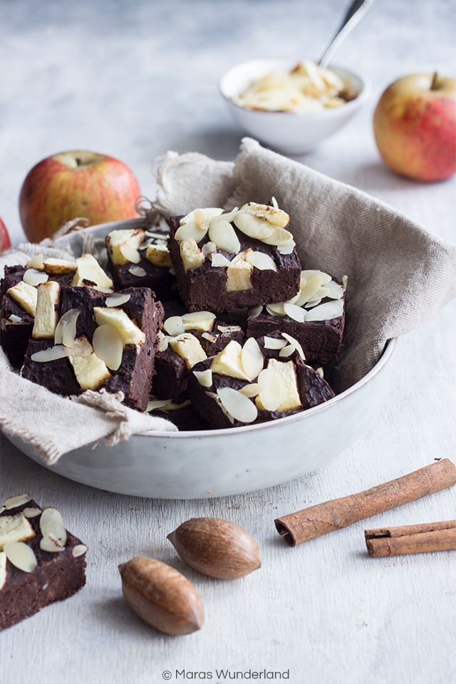 Rezeptbild: Gesunde Brownies mit Äpfeln und Zimt