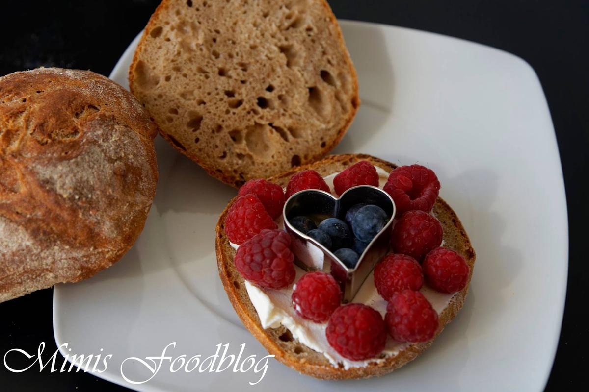 Rezeptbild: Dinkel-Buttermilch-Brötchen