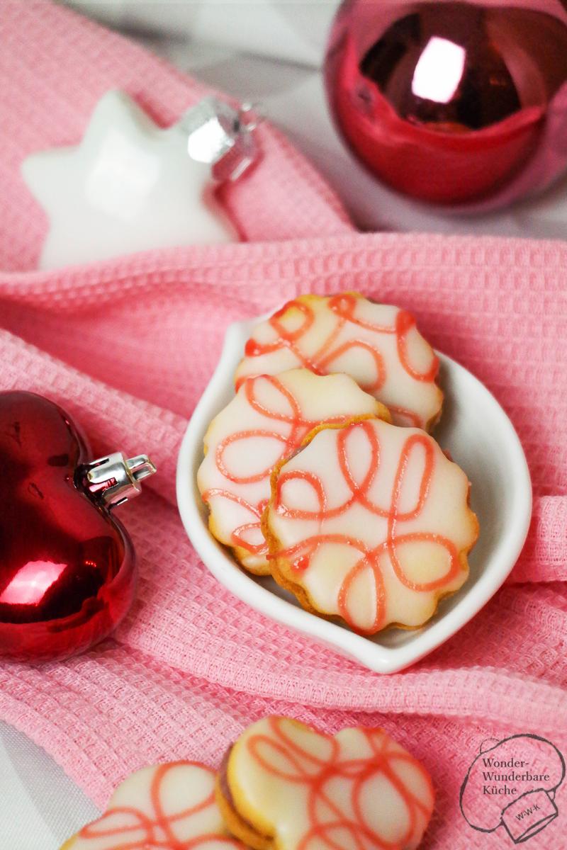 Rezeptbild: Himbeer-Marzipan-Plätzchen