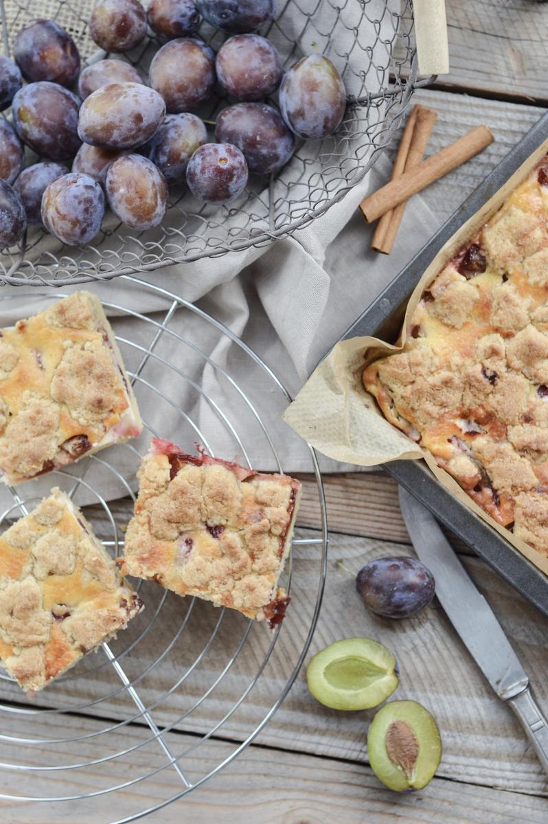 Rezeptbild: Zwetschgenkuchen mit Vanillecreme und Zimtstreuseln