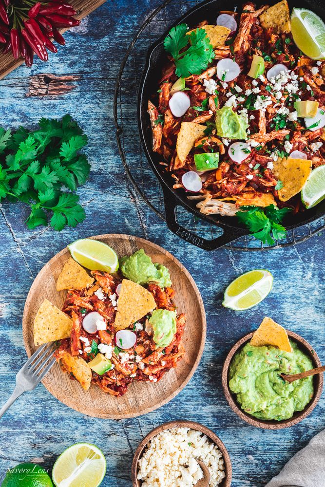 Rezeptbild: Chilaquiles Rojos mit Hühnchen