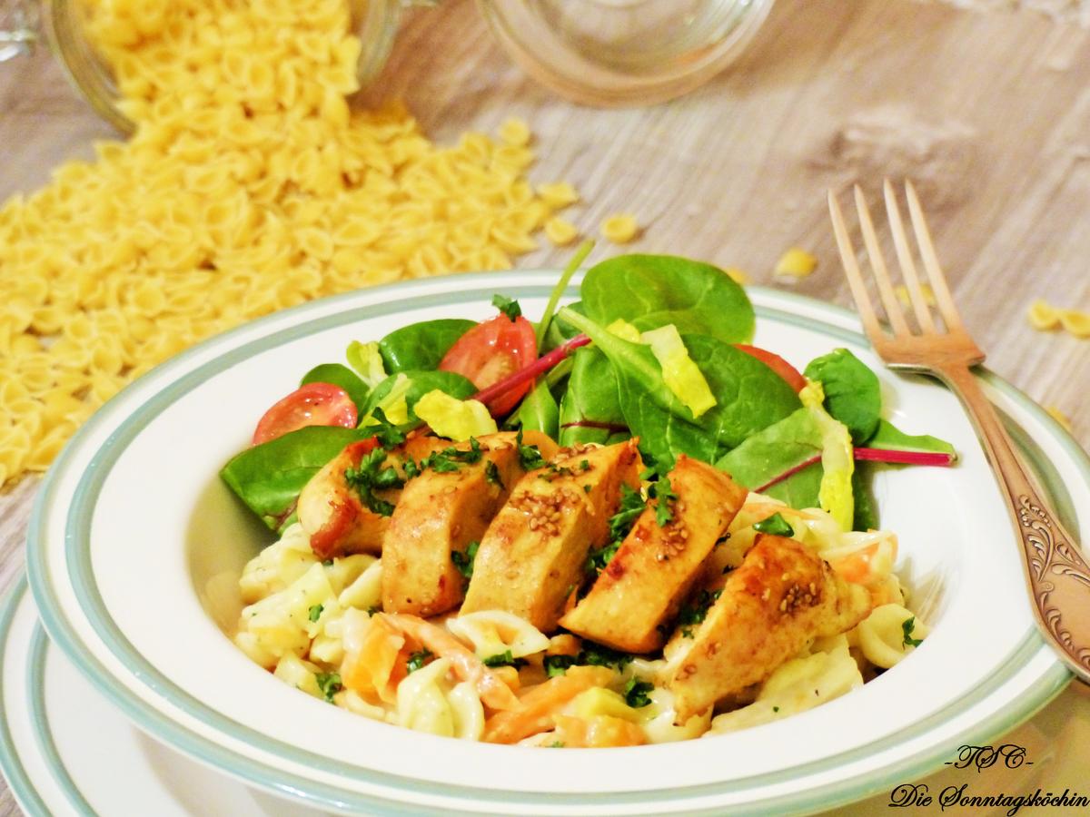 Rezeptbild: One Pot Pasta mit Sesam Hähnchenfilet 