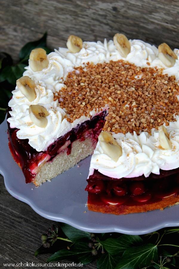 Rezeptbild: KiBa-Torte mit schokolierten Bananenchips