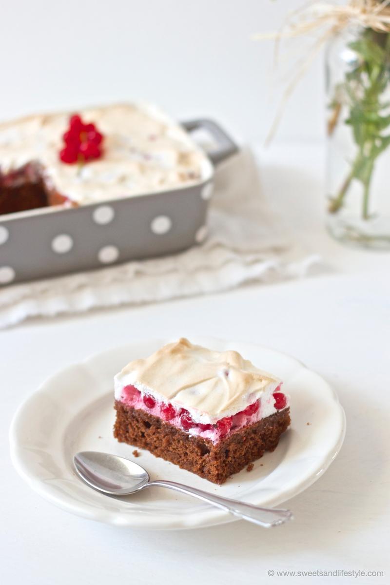 Rezeptbild: Schoko-Ribiselkuchen mit Schneehaube