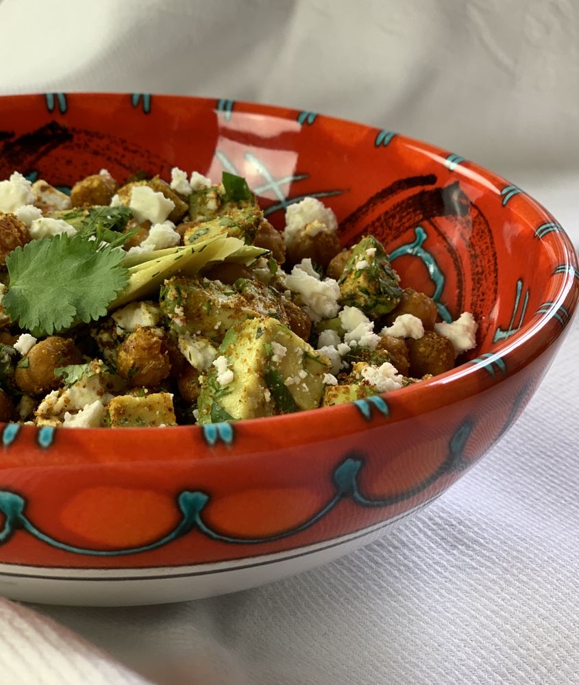 Rezeptbild: Proteinsalad mit Kichererbsen und Avocado
