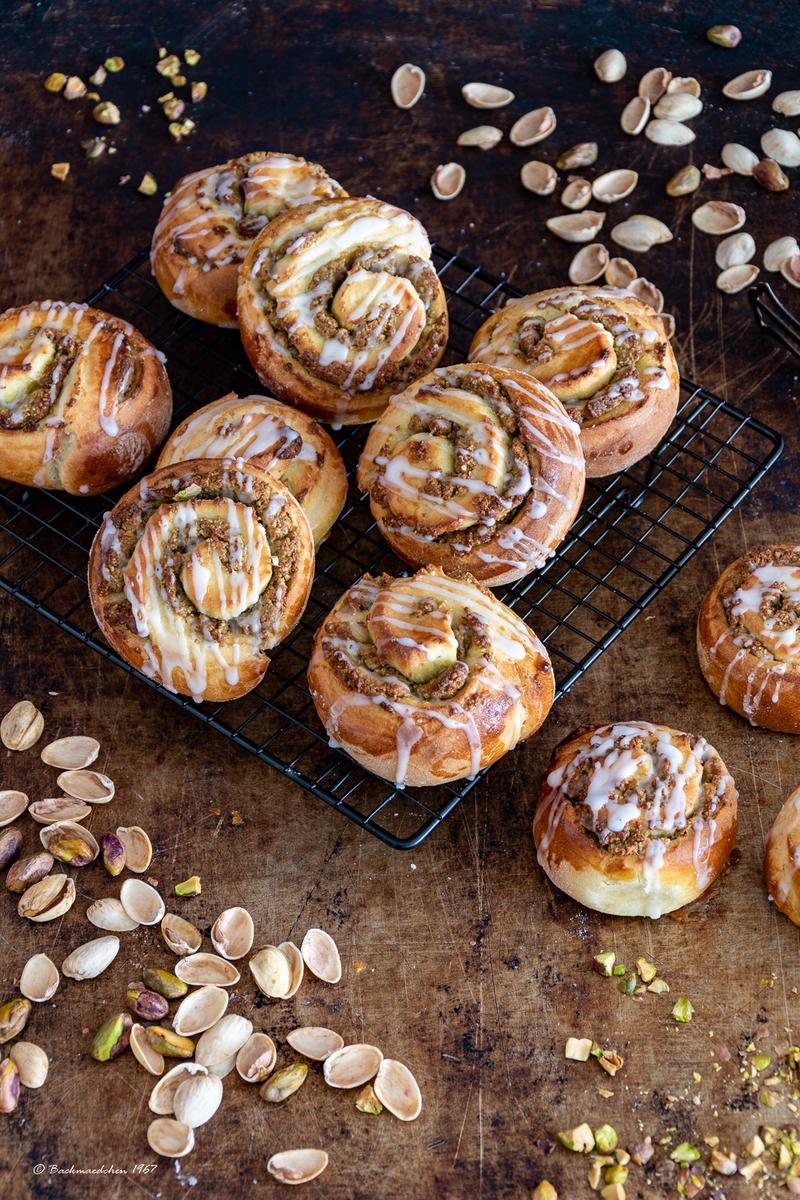 Rezeptbild: Pistazien-Hefeschnecken