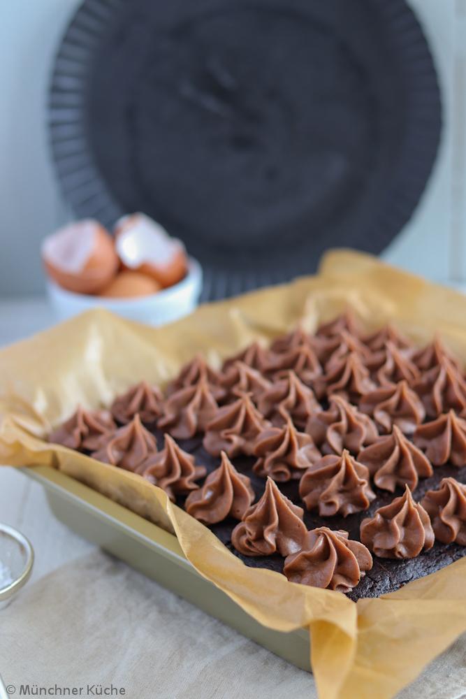 Rezeptbild: Brownies mit Roter Bete und Schokotupfen