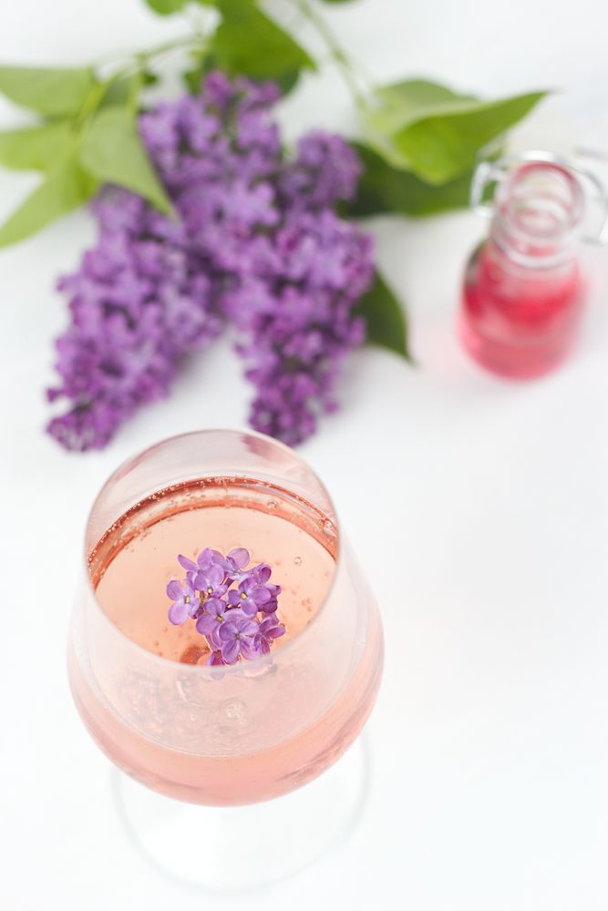 Rezeptbild: Fliederblütensirup