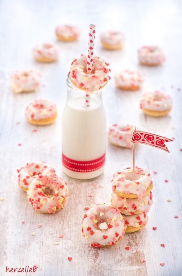 Rezeptbild: Mini-Donuts aus der Backform