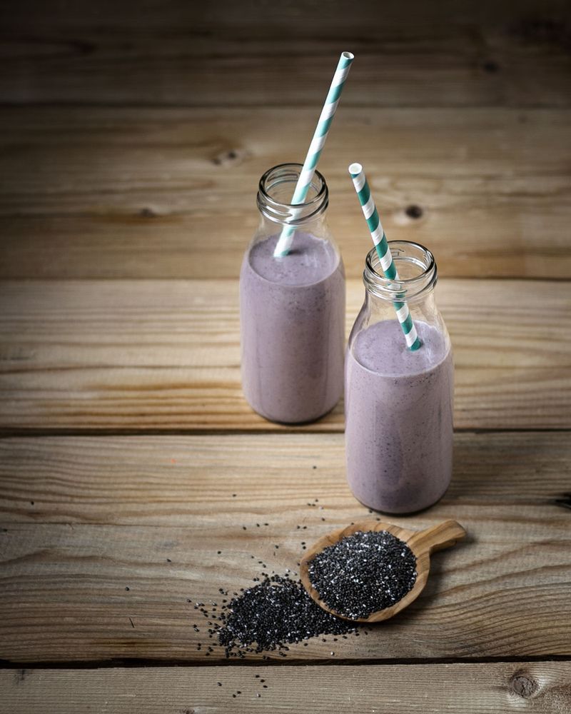 Rezeptbild: Gesunder Chia-Smoothie mit Banane & Himbeeren