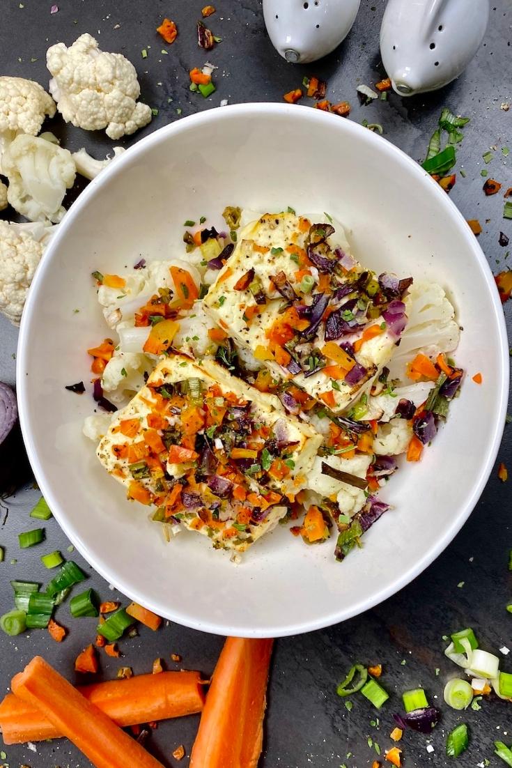 Rezeptbild: Gebackener Blumenkohl mit Schafskäse