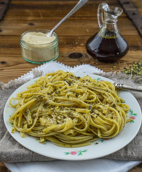 Rezeptbild: Kübiskernöl - Spaghetti mit gerösteten Kürbiskernen