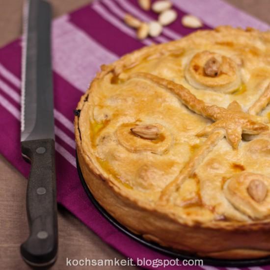 Rezeptbild: Pastete mit Portwein-Feigen, gebrannten Mandeln und Ziegenkäse